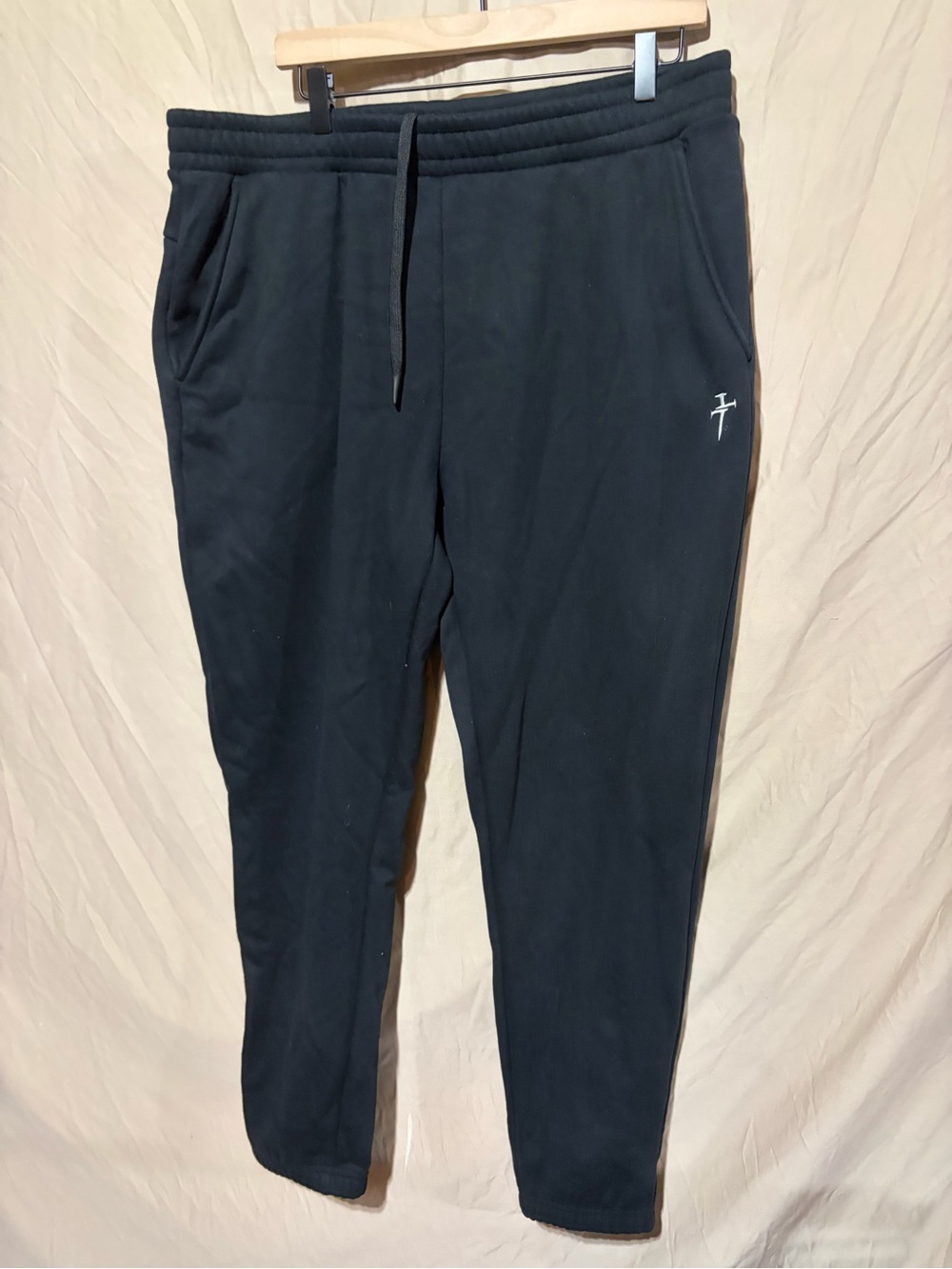 Three nails joggers